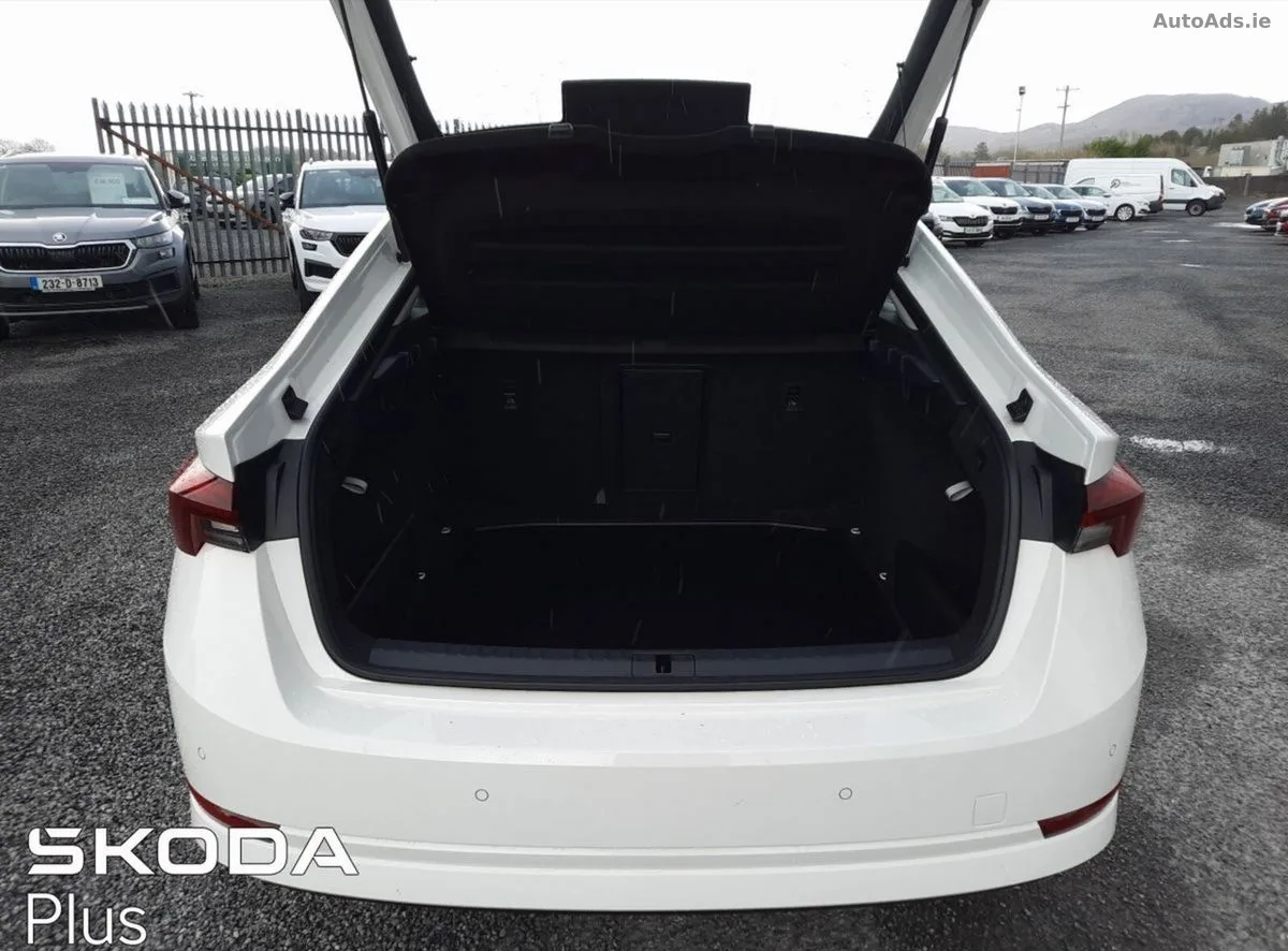 2023 Skoda Octavia – photo 10