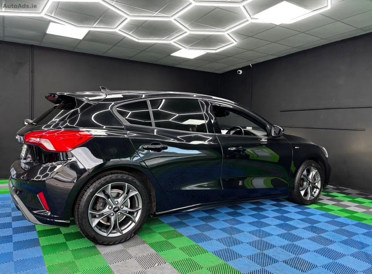 2020 Ford Focus – photo 12
