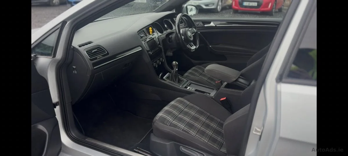 2014 Volkswagen Golf – photo 20