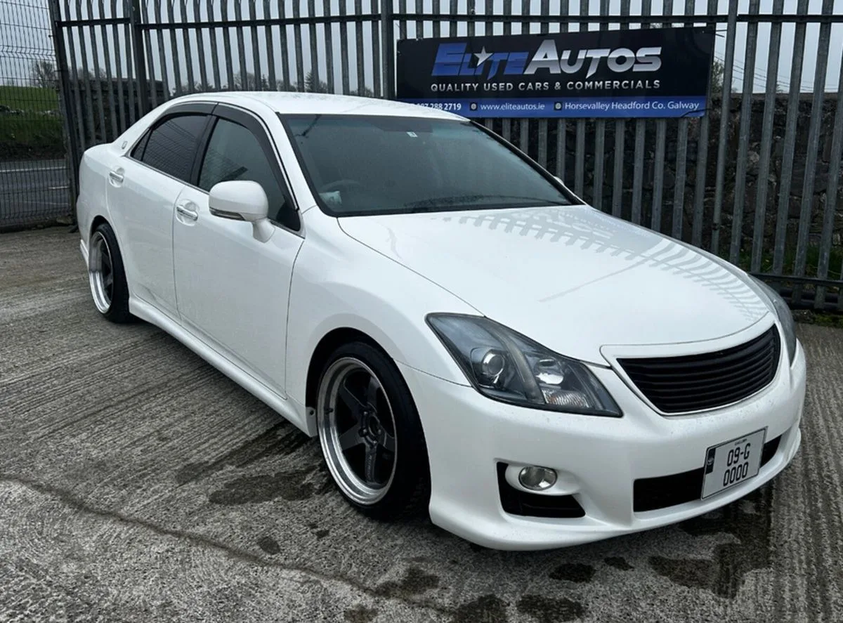 2009 Toyota Crown