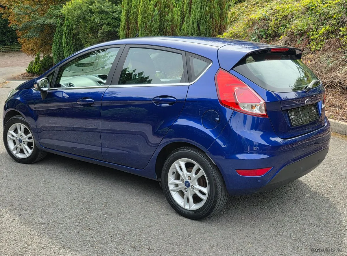2015 Ford Fiesta – photo 8