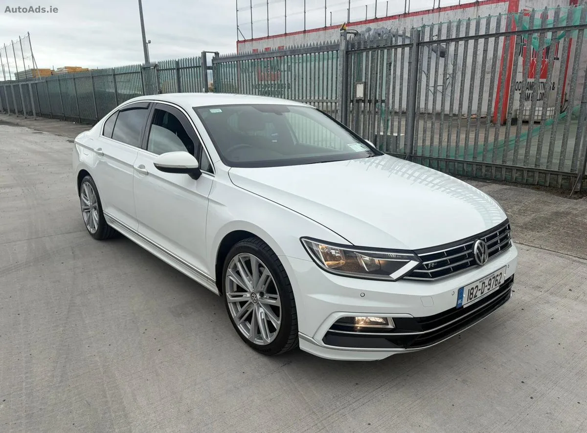 2018 Volkswagen Passat – photo 1