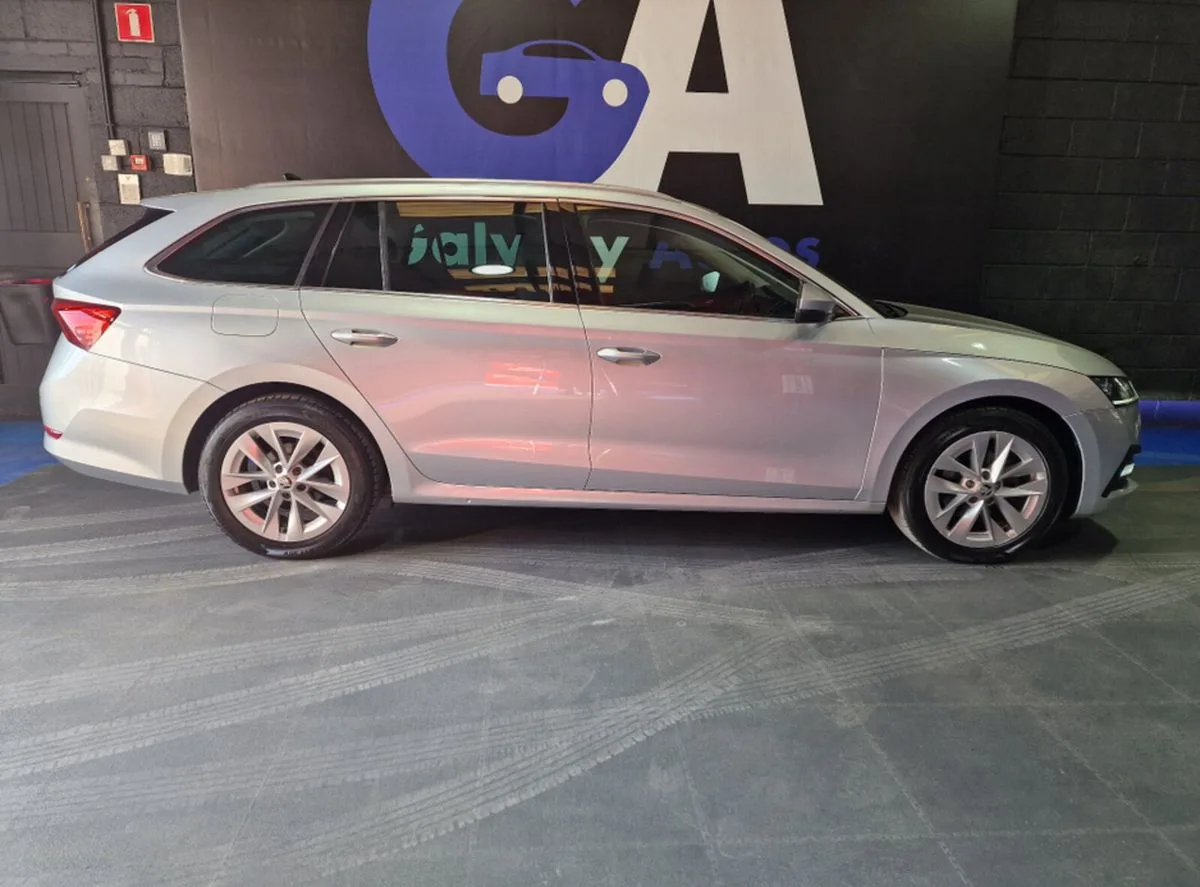 2020 Skoda Octavia – photo 11