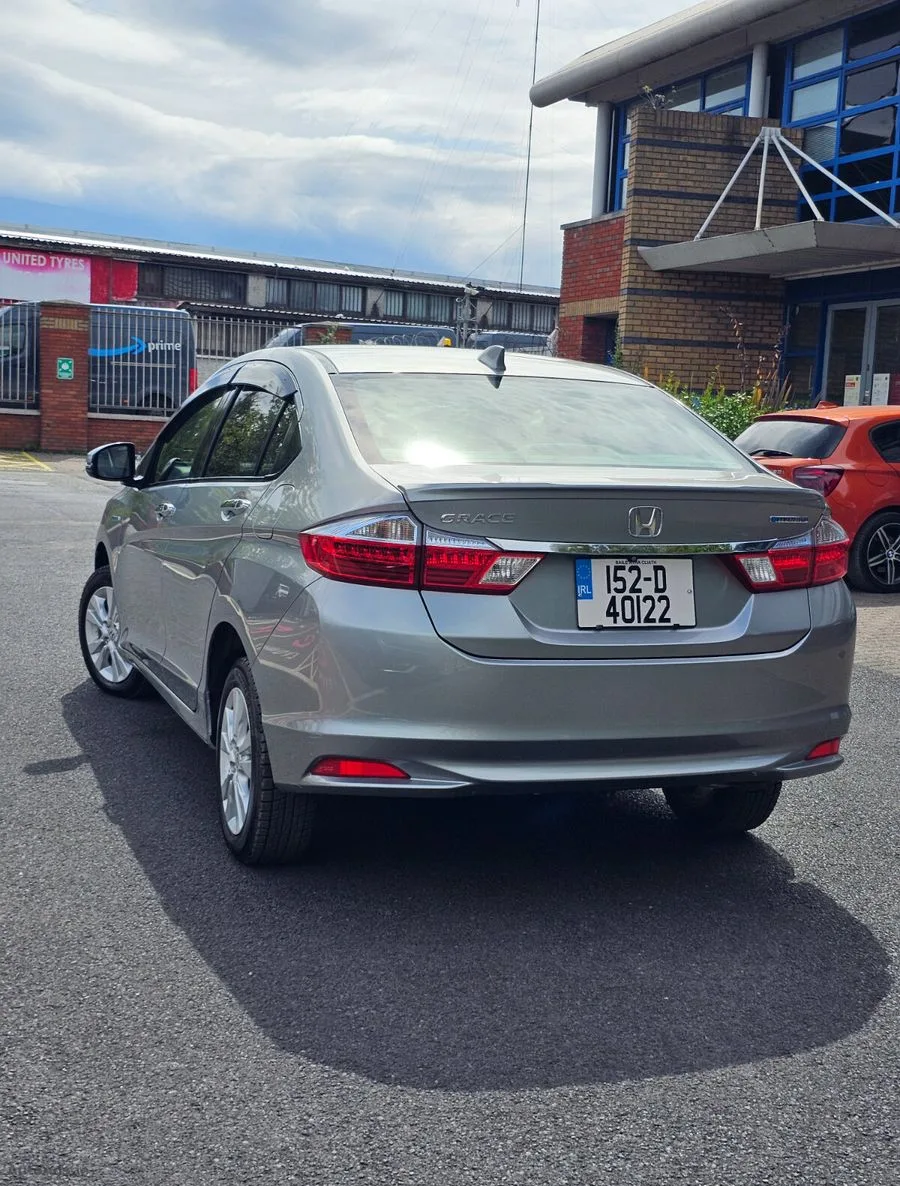 2015 Honda Grace – photo 5
