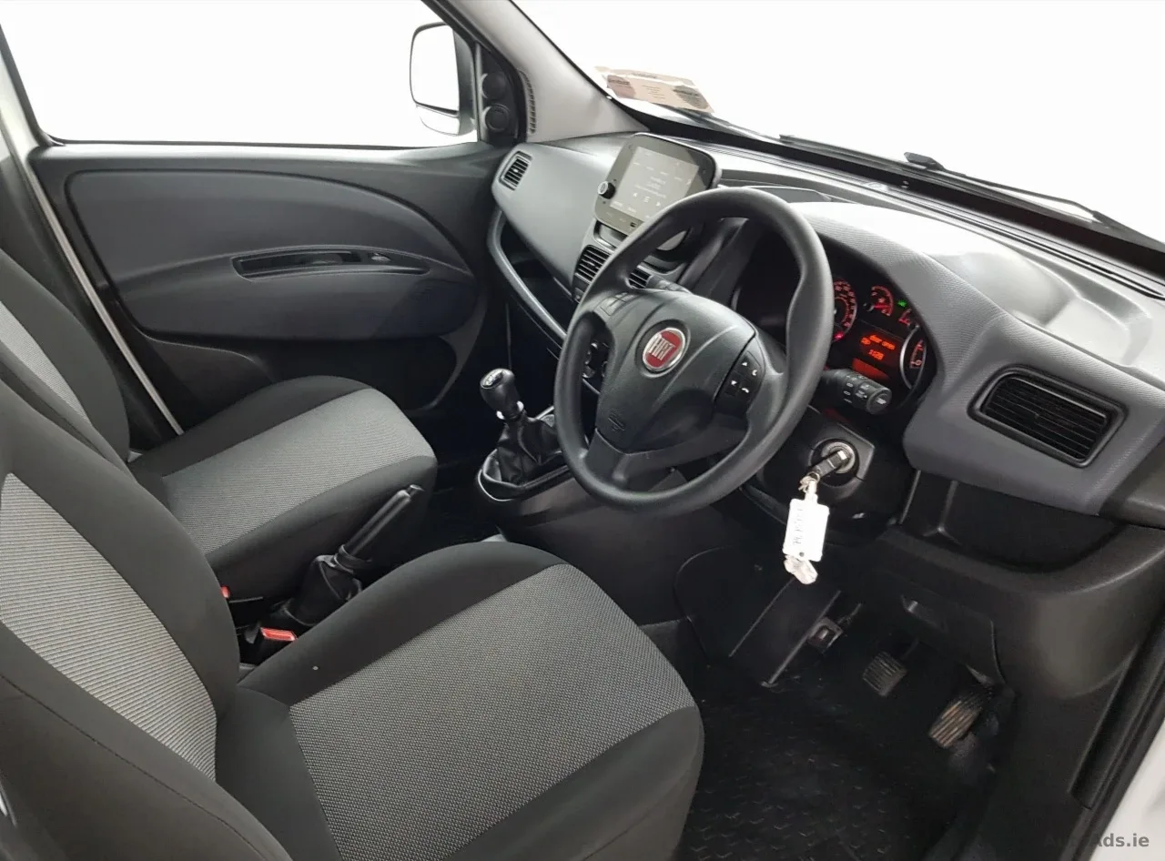 2023 Fiat Doblo – photo 8