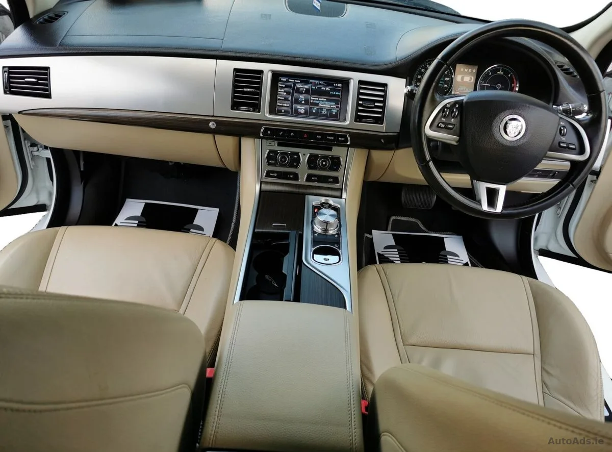 2011 Jaguar XF – photo 13