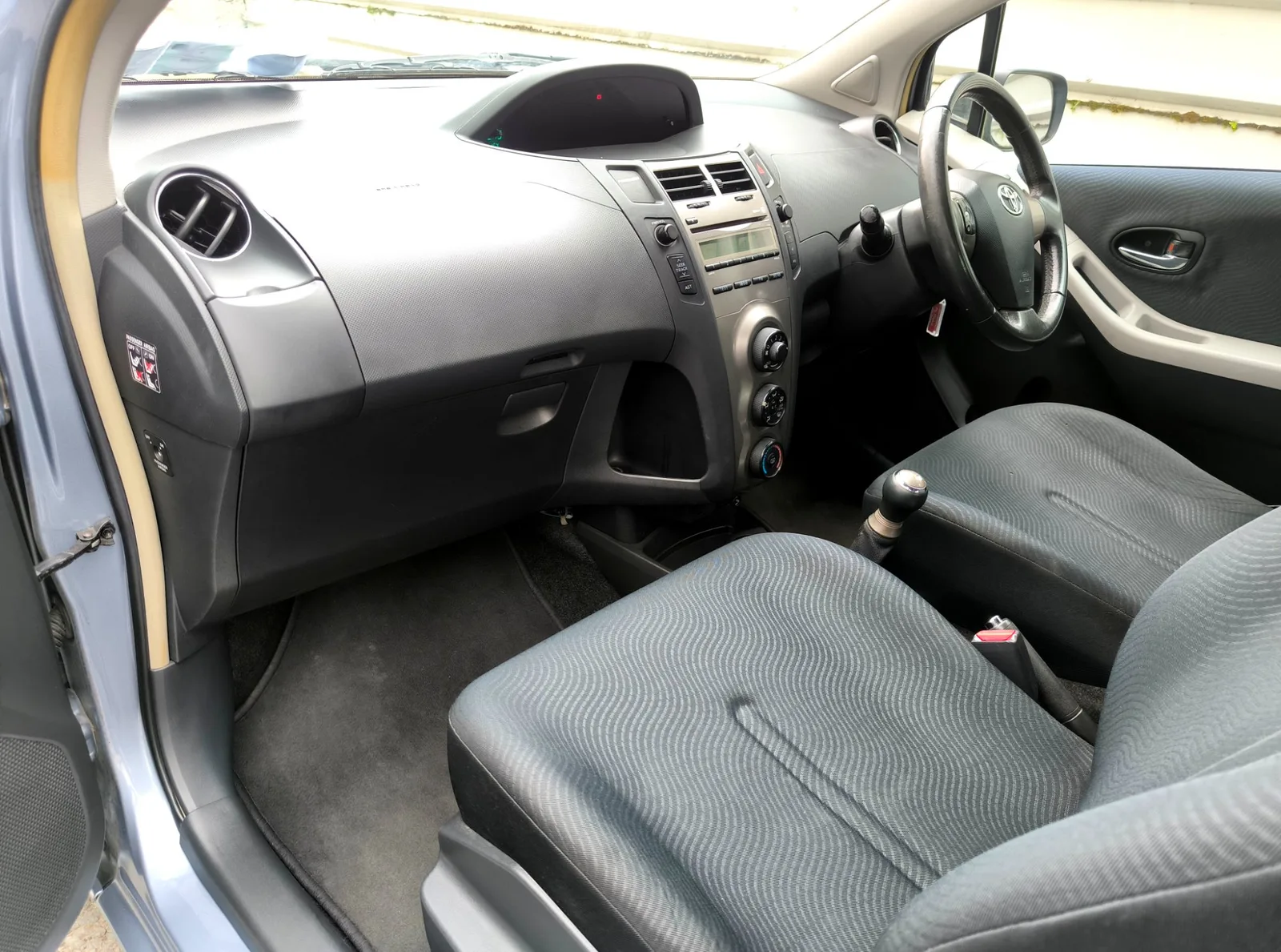 2010 Toyota Yaris – photo 7