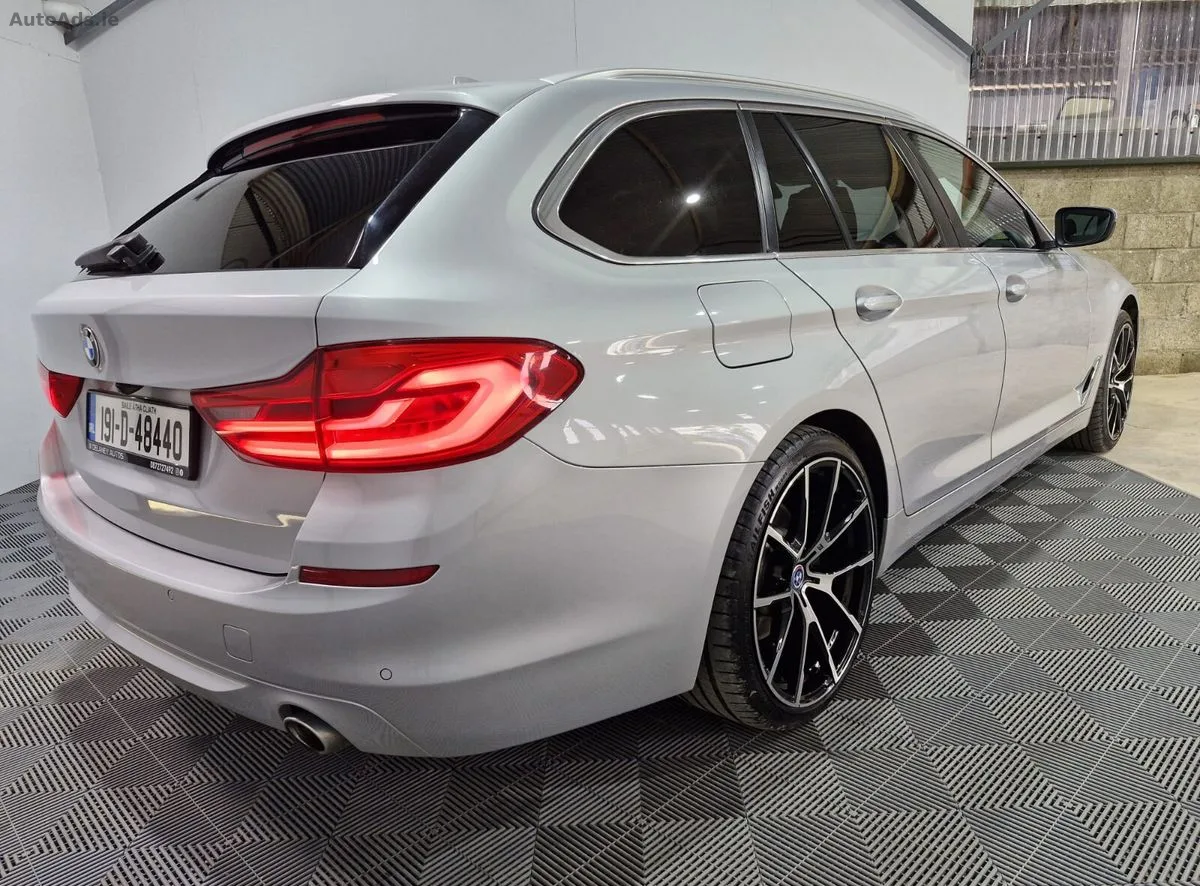 2019 BMW 5-Series – photo 9