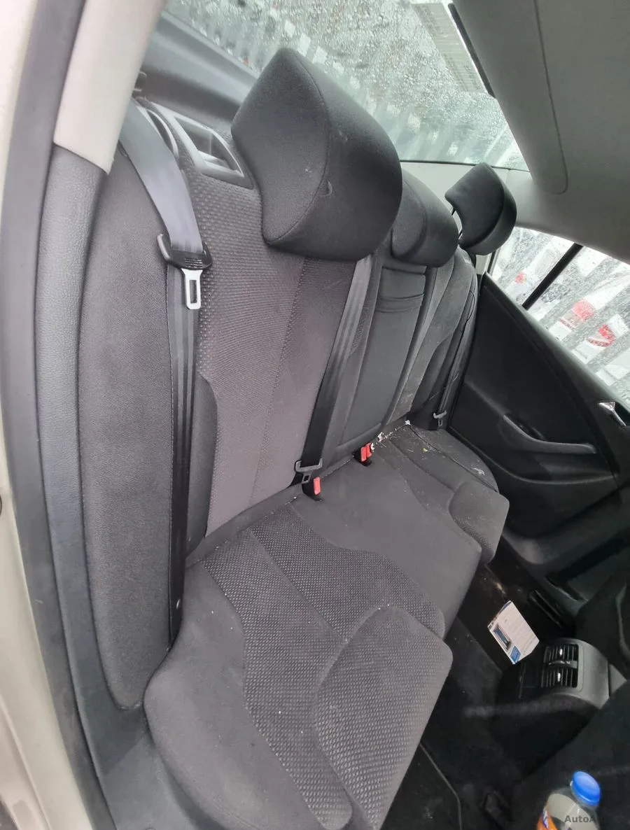 2010 Volkswagen Passat – photo 12