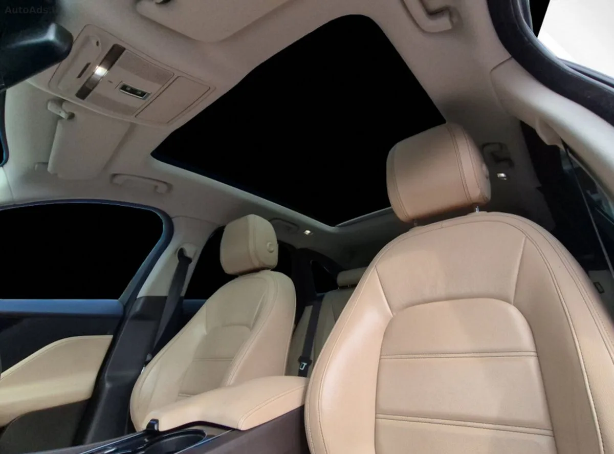 2017 Jaguar F-Pace – photo 13