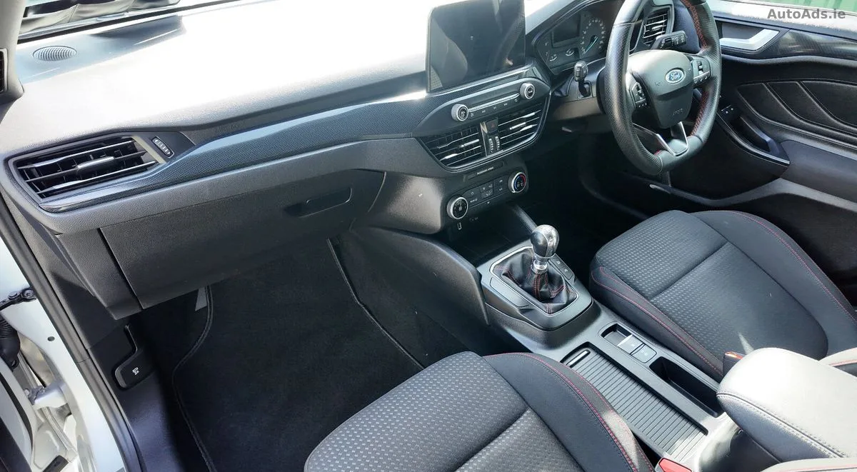 2019 Ford Focus – photo 16