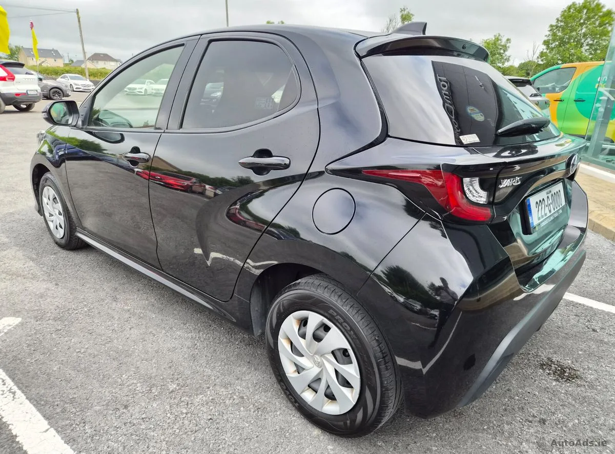 2022 Toyota Yaris – photo 6