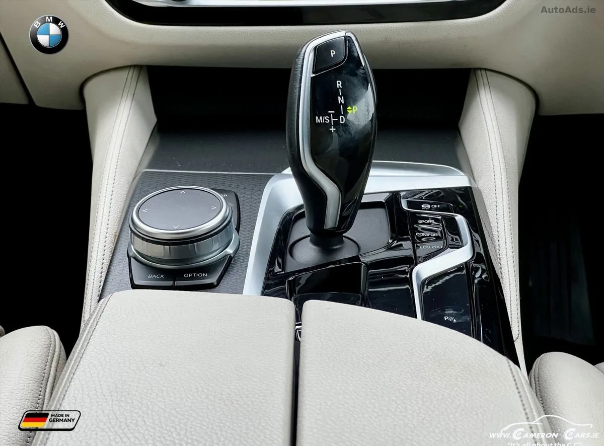 2022 BMW 5-Series – photo 10