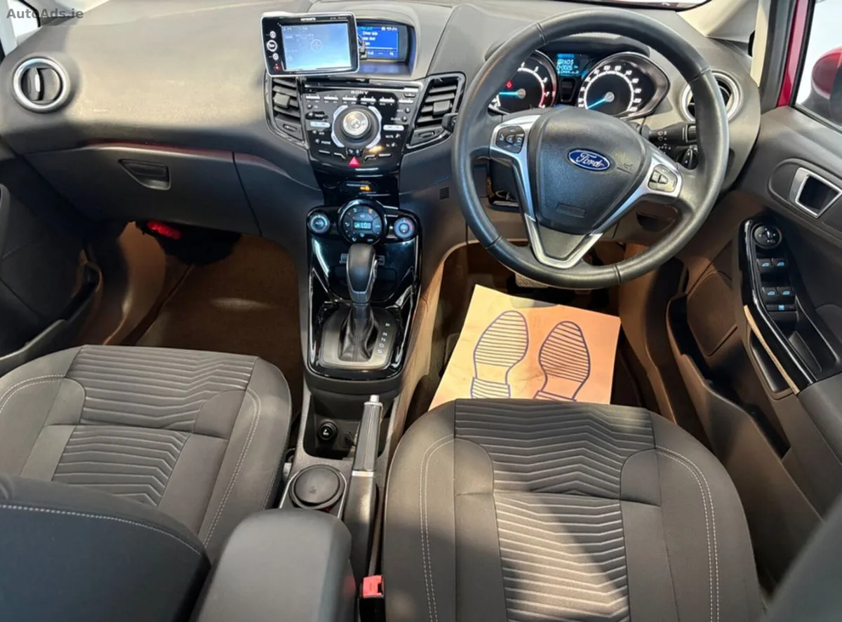 2015 Ford Fiesta – photo 13