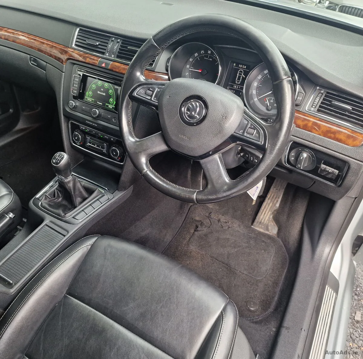 2015 Skoda Superb – photo 10