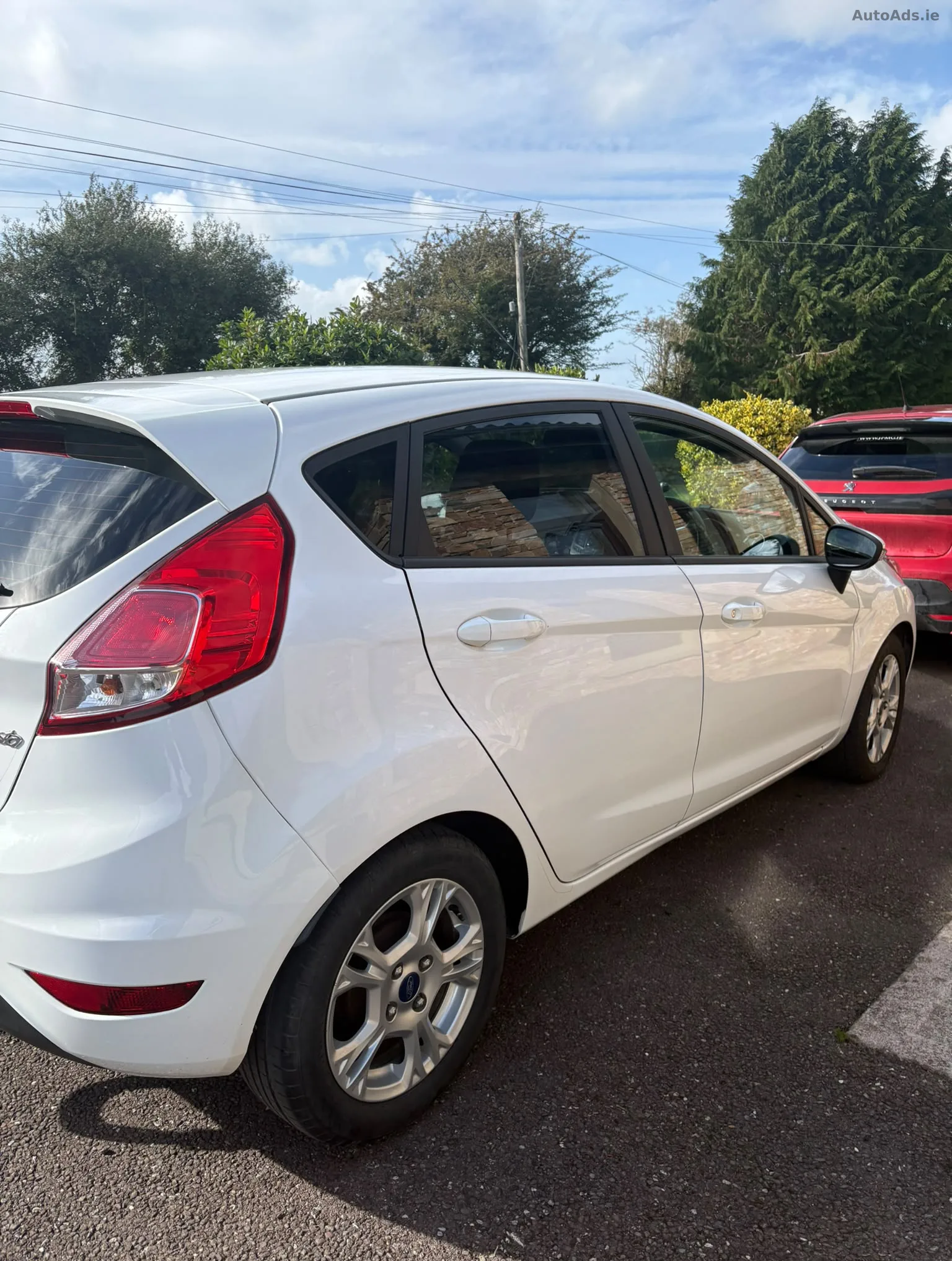 2014 Ford Fiesta – photo 3