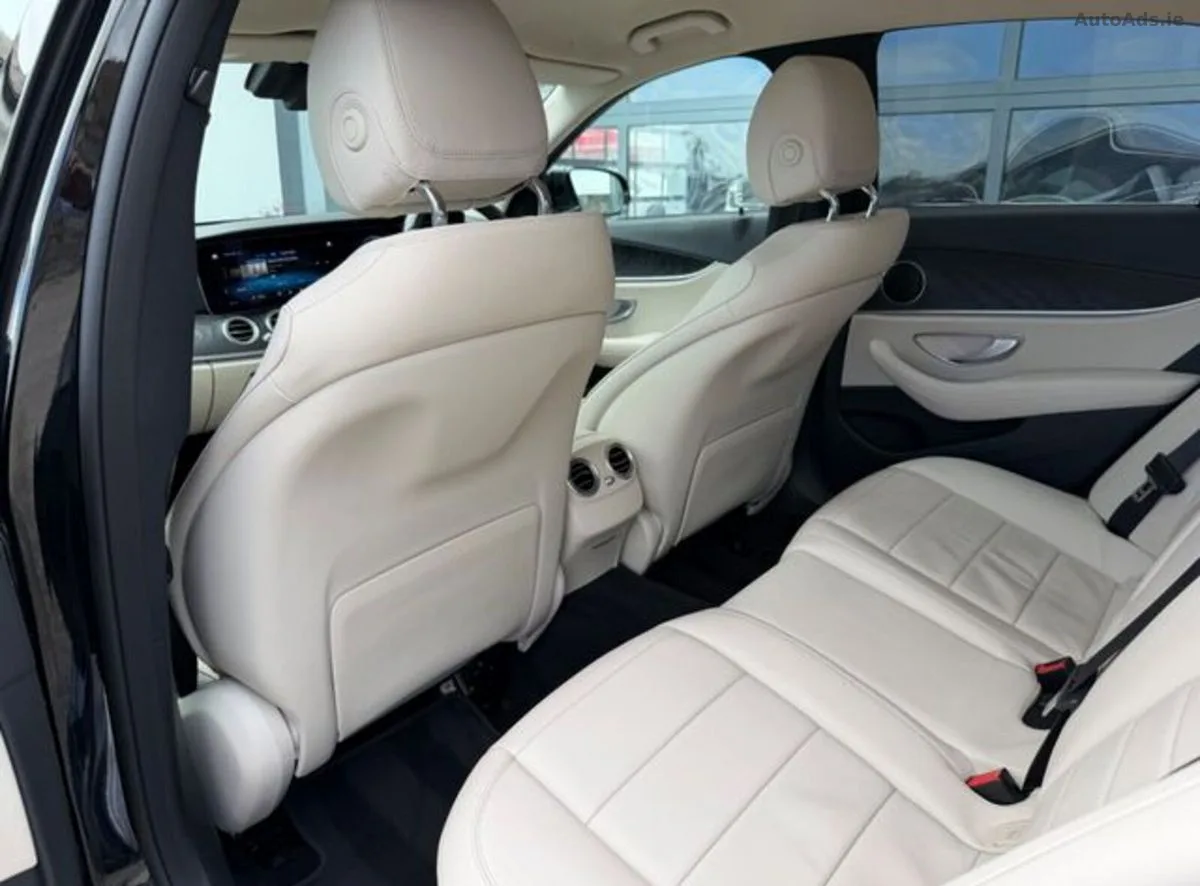 2021 Mercedes-Benz E-Class – photo 12