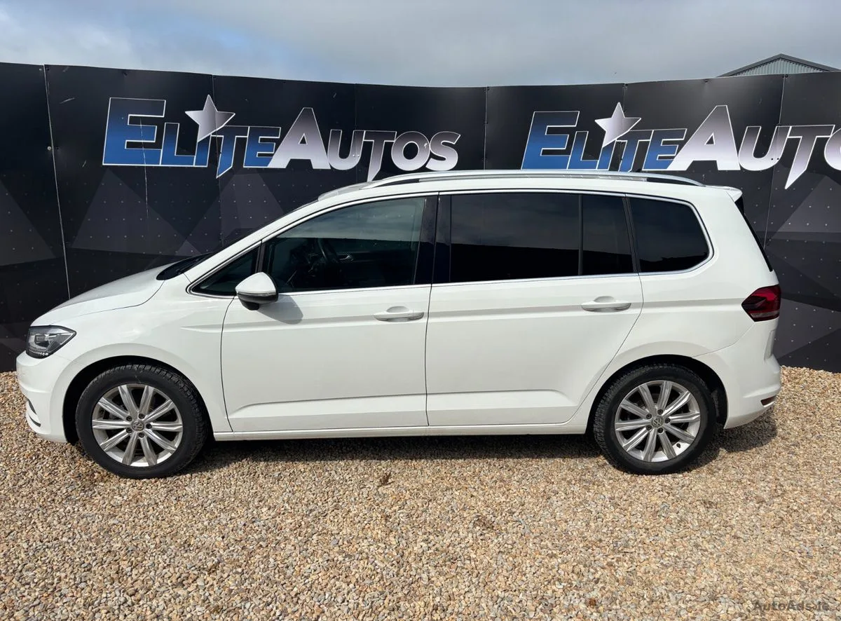 2016 Volkswagen Touran – photo 2