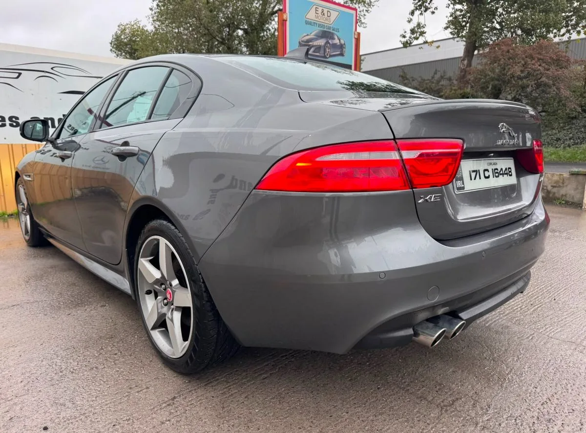 2017 Jaguar XE – photo 12