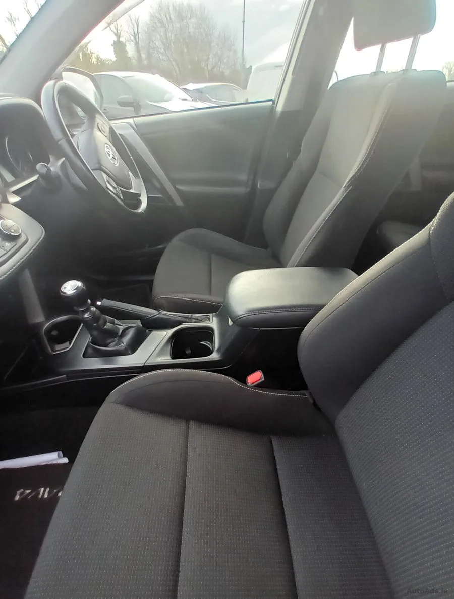2016 Toyota RAV4 – photo 8