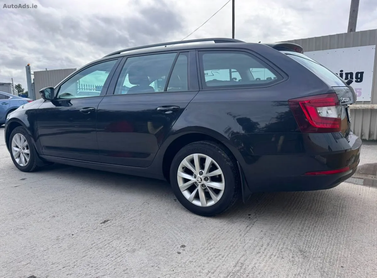 2020 Skoda Octavia – photo 4