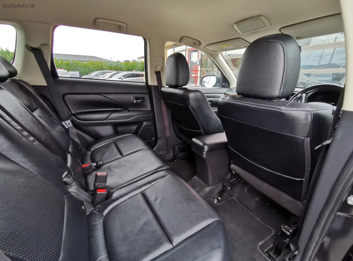 2016 Mitsubishi Outlander – photo 17