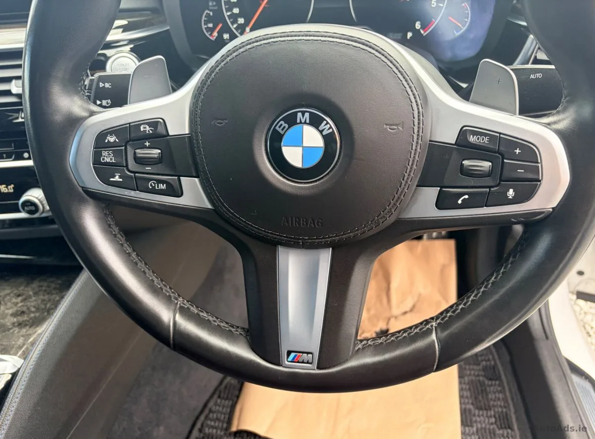 2019 BMW 5-Series – photo 19