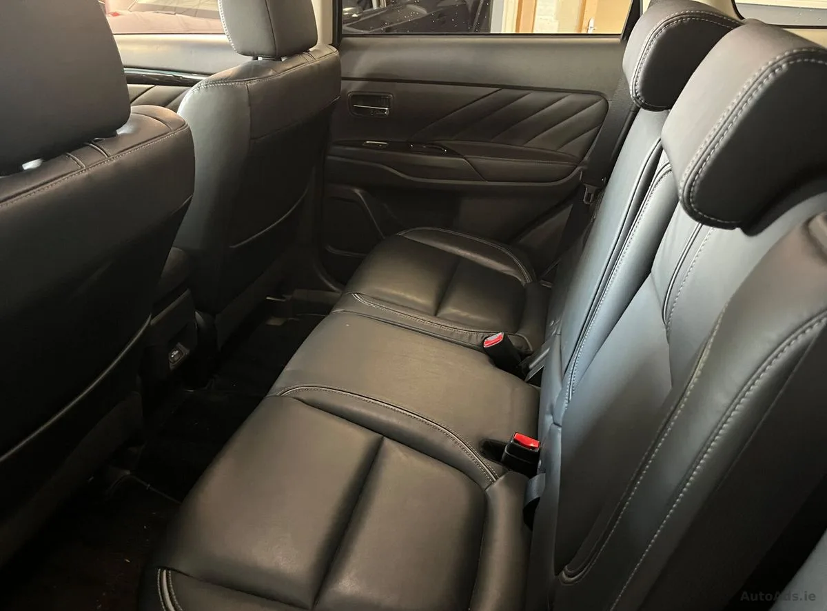 2017 Mitsubishi Outlander – photo 16