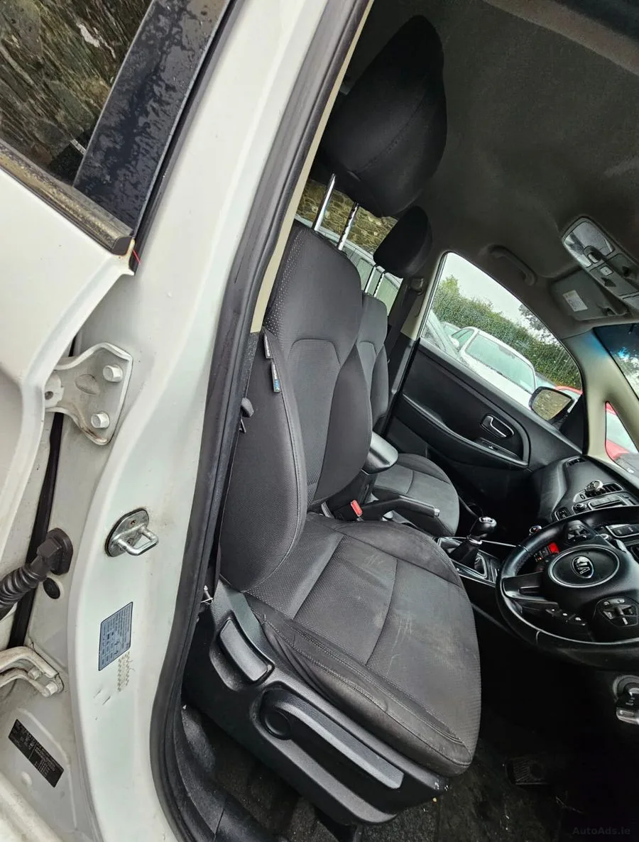 2015 Kia Carens – photo 15