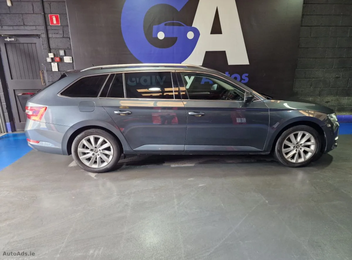 2022 Skoda Superb – photo 11