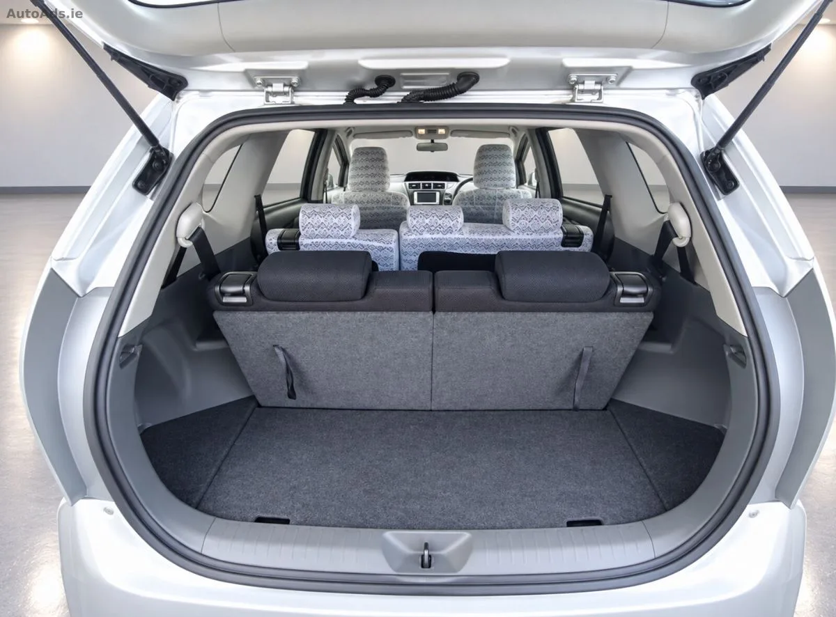 2013 Toyota Prius – photo 9