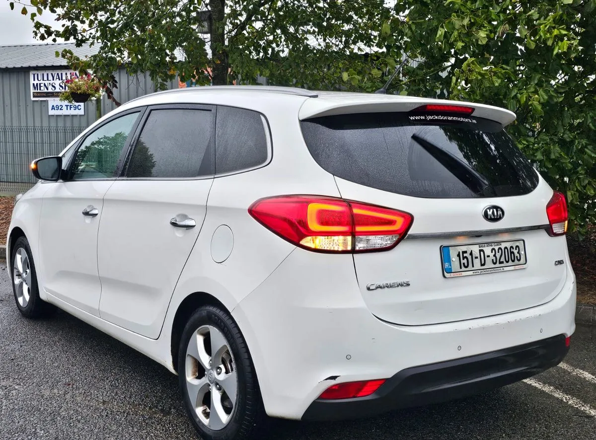 2015 Kia Carens