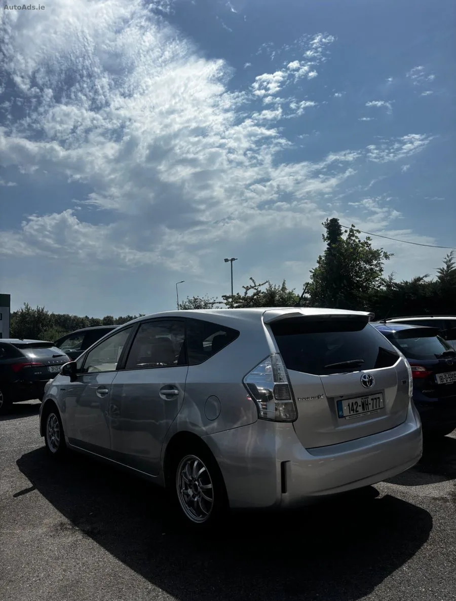 2014 Toyota Prius – photo 6