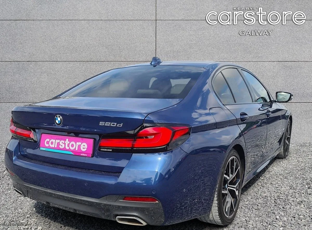 2022 BMW 5-Series – photo 3