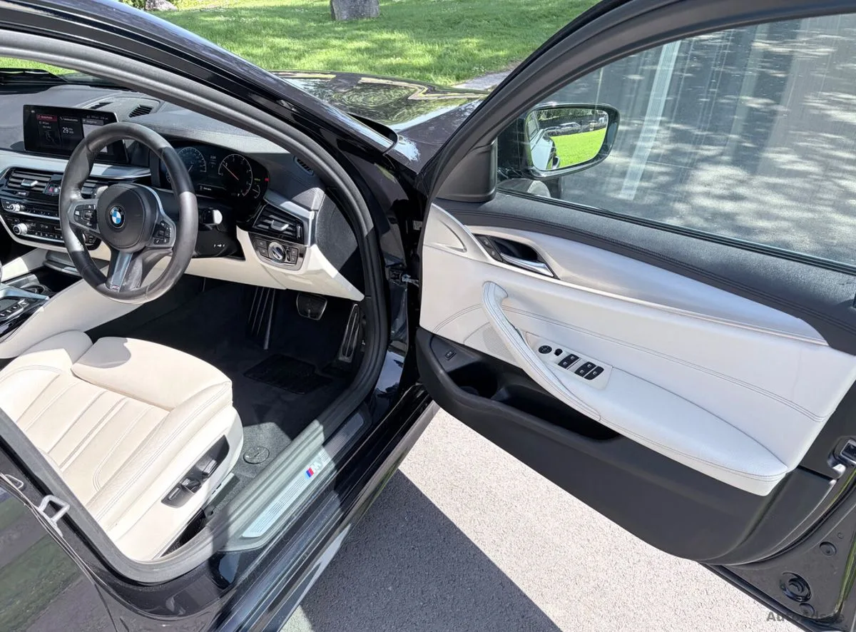 2019 BMW 5-Series – photo 17