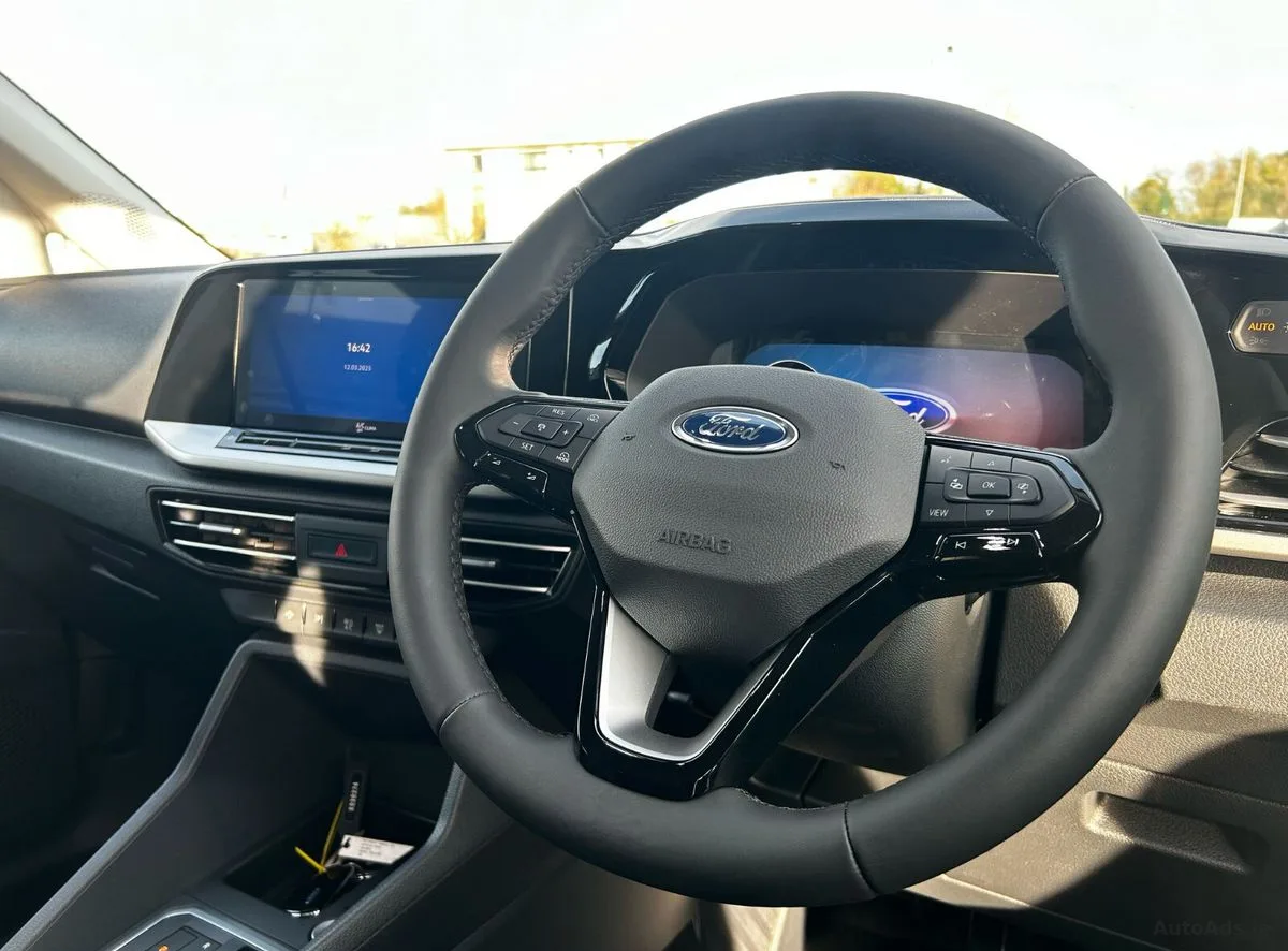 2026 Ford Tourneo Connect – photo 17