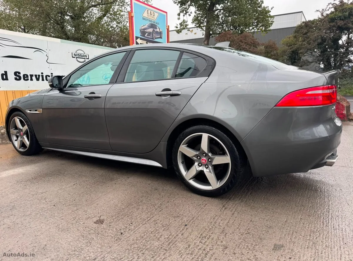 2017 Jaguar XE – photo 13