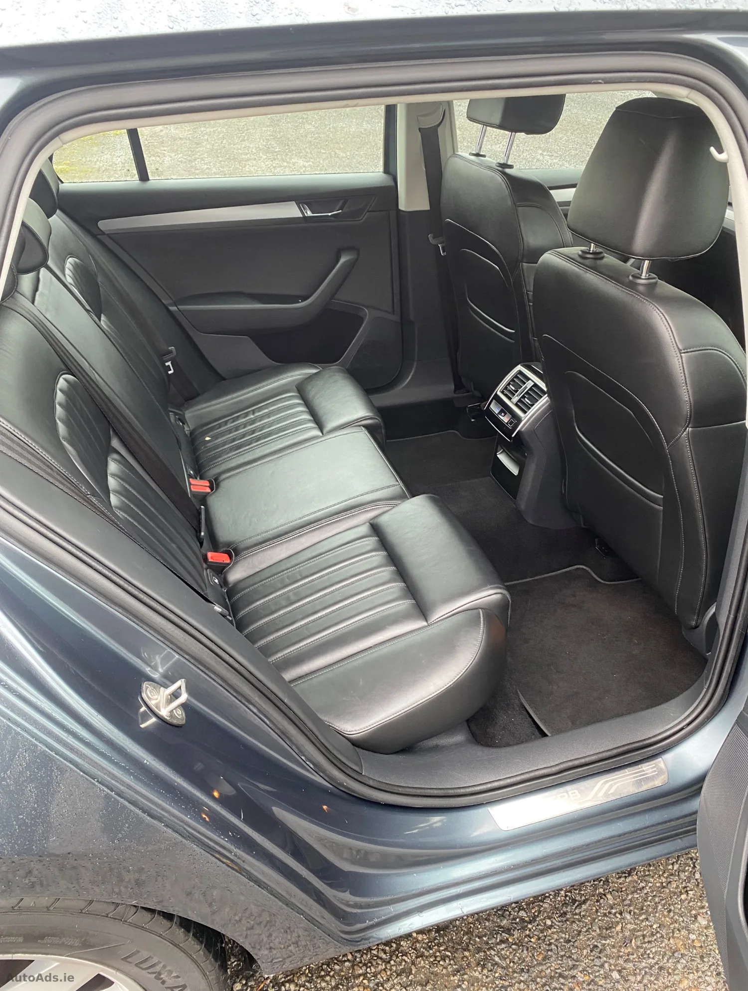 2017 Skoda Superb – photo 3