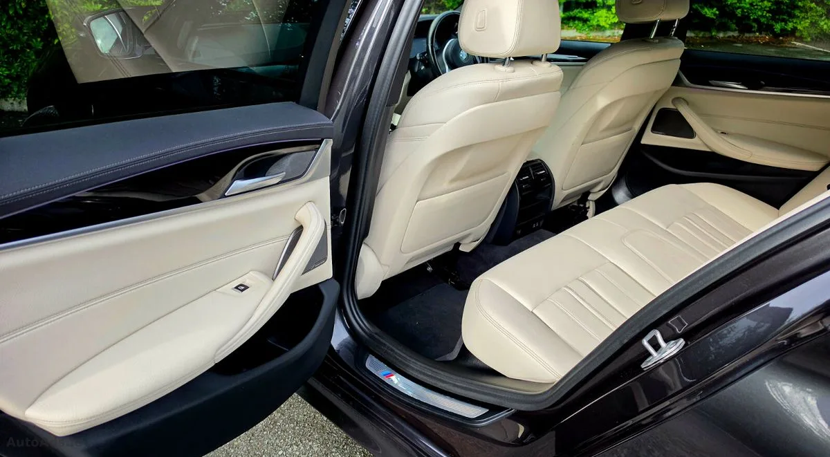 2020 BMW 5-Series – photo 15