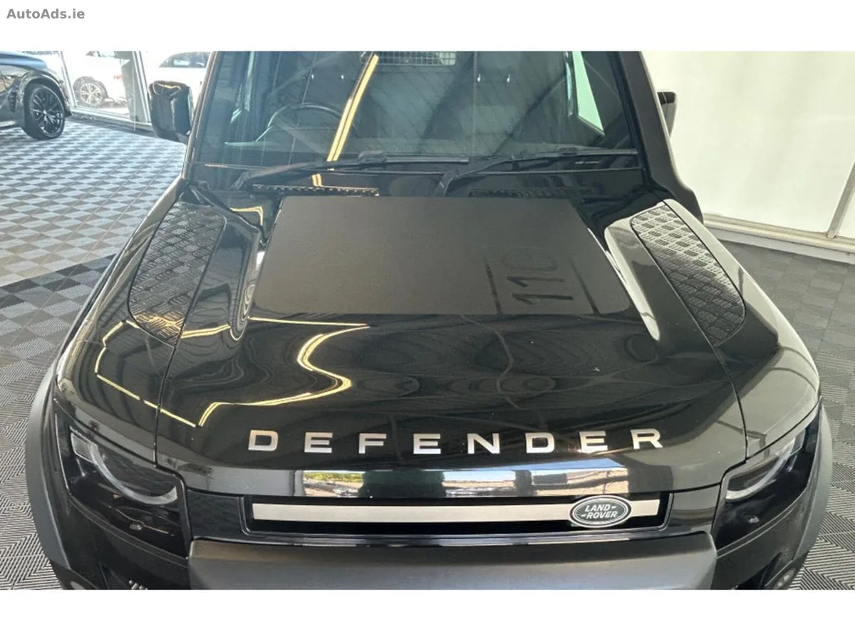 2023 Land Rover Defender – photo 8