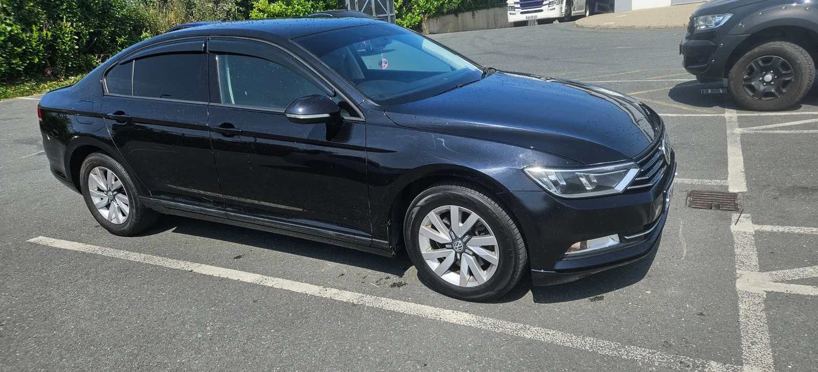 2016 Volkswagen Passat – photo 1
