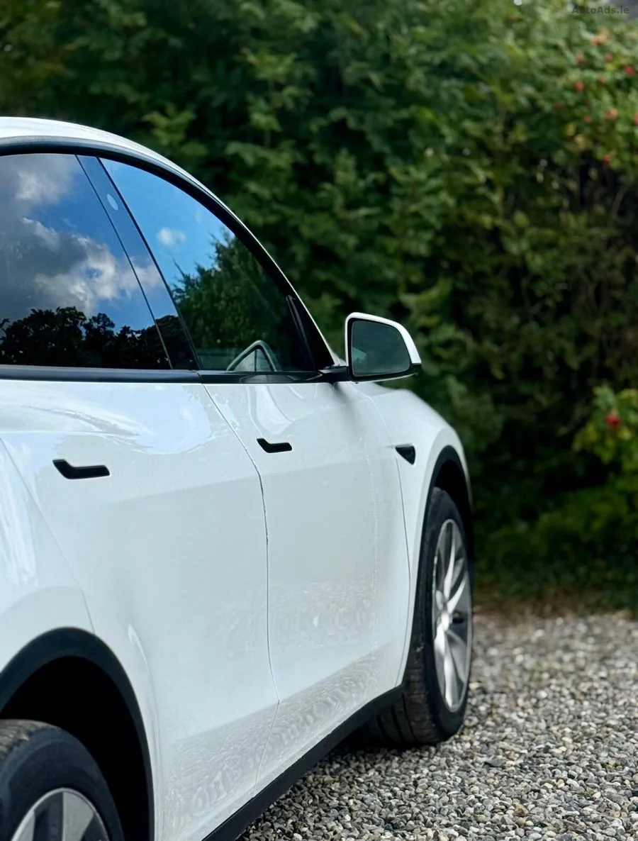 2023 Tesla Model Y – photo 17