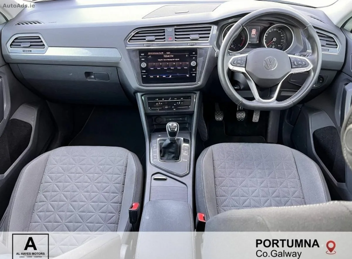 2023 Volkswagen Tiguan – photo 2