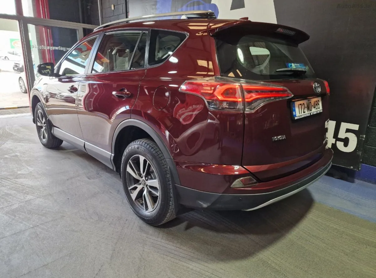 2017 Toyota RAV4 – photo 6