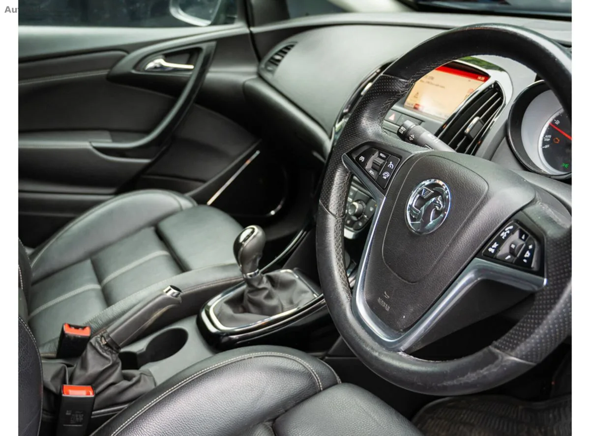 2018 Vauxhall Astra – photo 4