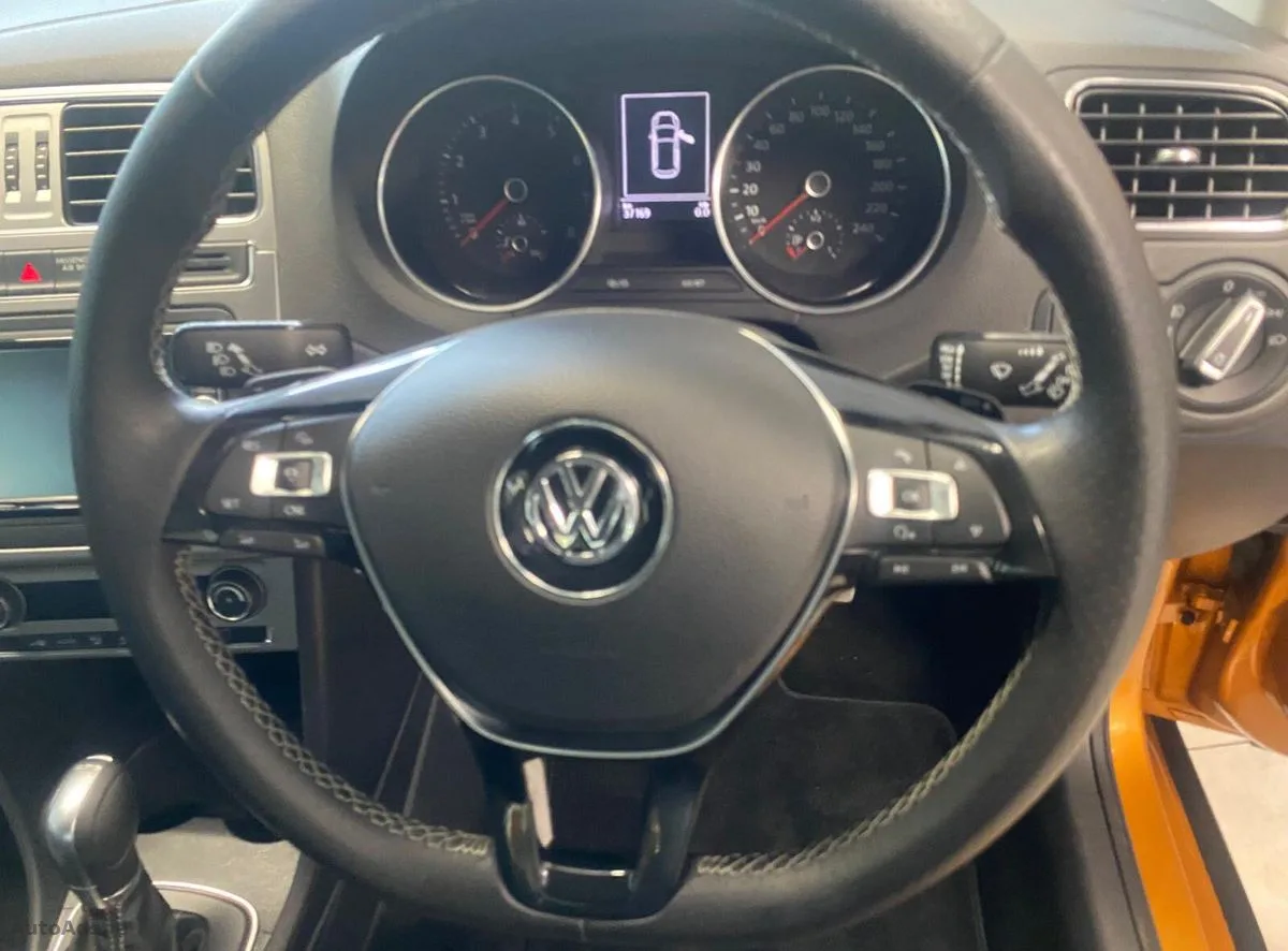 2015 Volkswagen Polo – photo 12