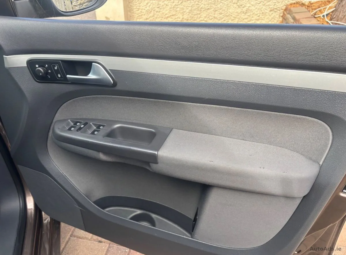 2015 Volkswagen Touran – photo 6