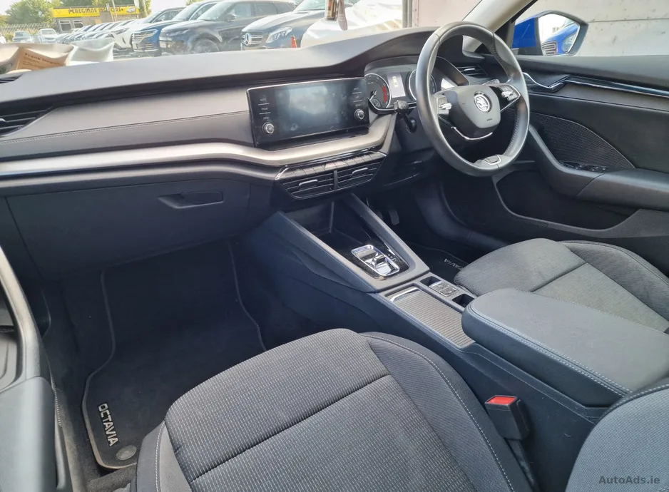 2021 Skoda Octavia – photo 5