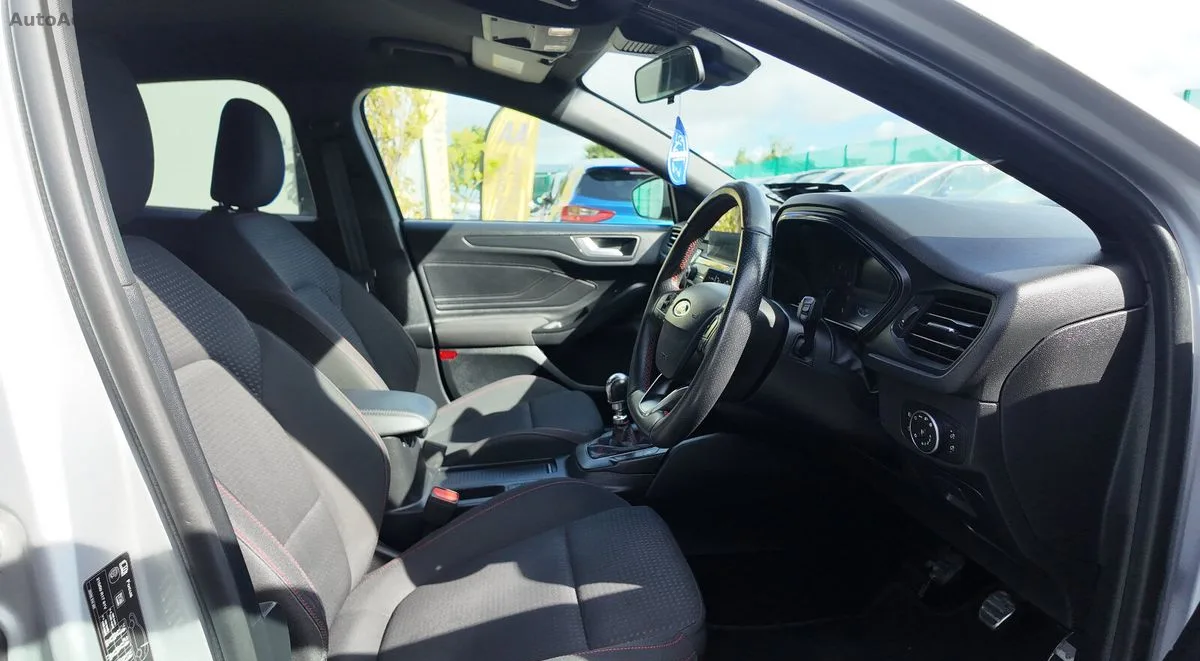 2019 Ford Focus – photo 13