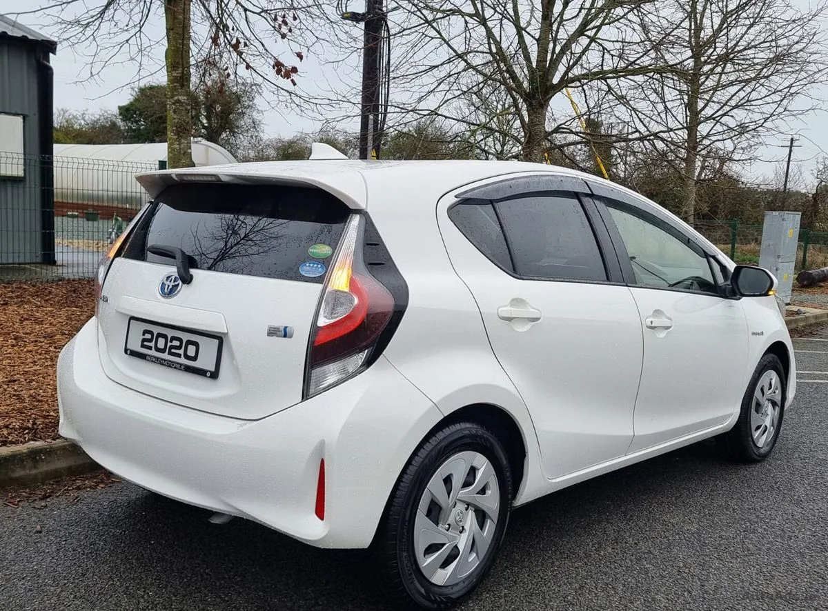 2020 Toyota Aqua – photo 6